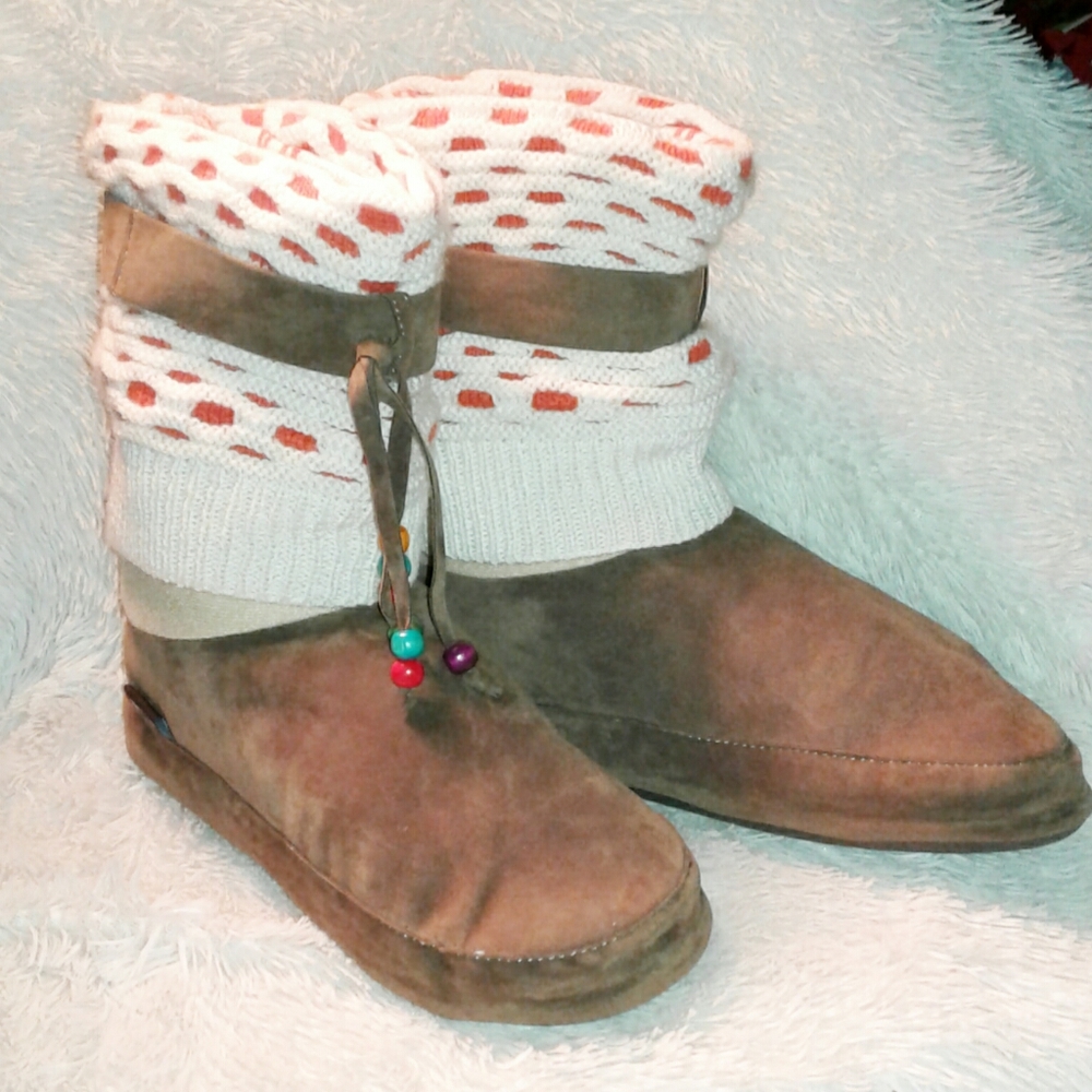 Muk Luks Moccasins Boots